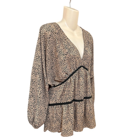 BaeVely Animal Print Top‎ - Picture 5 of 12